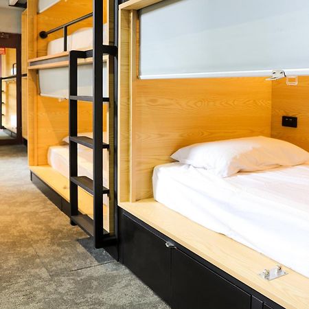 The Capsule Hotel Sydney Exterior foto